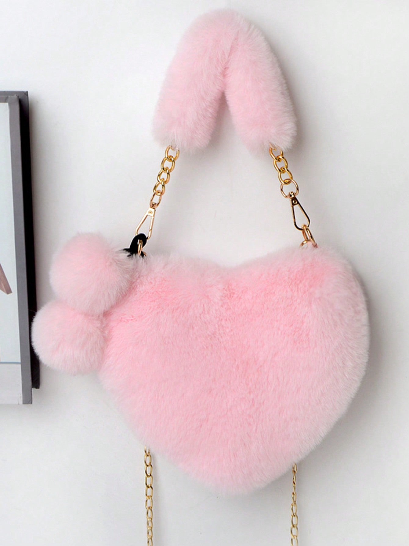 Furry Purse for Girls Heart Shaped Fluffy Handbag for Women Soft Small Shoulder Bag Clutch Purse with Metal Chain Strap . the Best Valentine'S Gifts for Girlfriend Lady & Woman. Perfect for Shopping, Daily Use, Perfect Valentine'S Day Gift for Her, Best Valentines' Gift Choice Ever, Fashionable Heart Purse, Perfectly Match with Valentine'S Day Dress