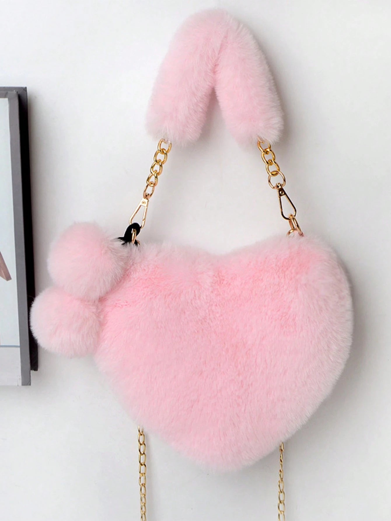 Furry Purse for Girls Heart Shaped Fluffy Handbag for Women Soft Small Shoulder Bag Clutch Purse with Metal Chain Strap . the Best Valentine'S Gifts for Girlfriend Lady & Woman. Perfect for Shopping, Daily Use, Perfect Valentine'S Day Gift for Her, Best Valentines' Gift Choice Ever, Fashionable Heart Purse, Perfectly Match with Valentine'S Day Dress